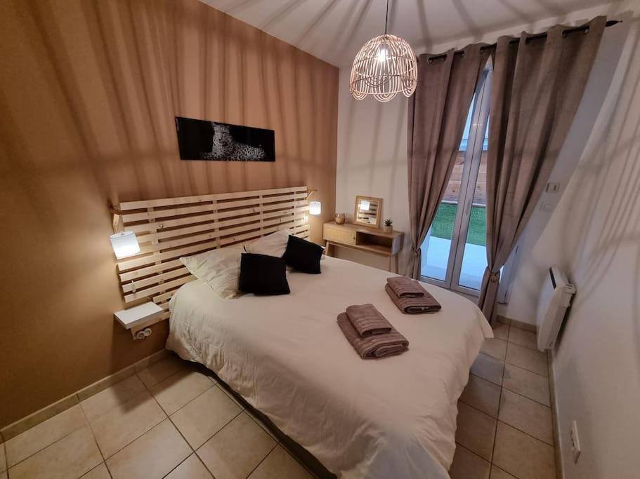 Agreable Appartement Avec 2 Places De Parking Dans Le Garage Beziers Exterior photo