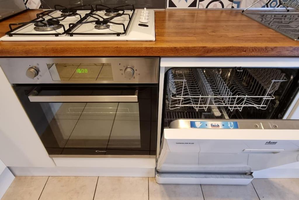 Agreable Appartement Avec 2 Places De Parking Dans Le Garage Beziers Exterior photo