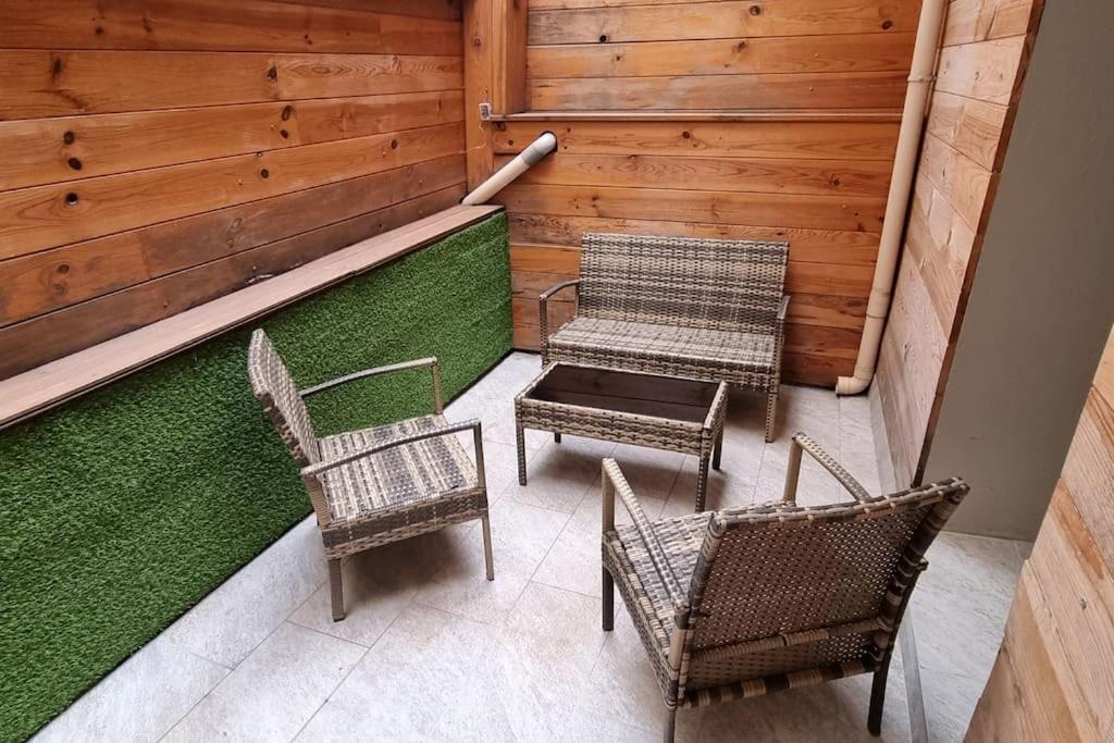 Agreable Appartement Avec 2 Places De Parking Dans Le Garage Beziers Exterior photo